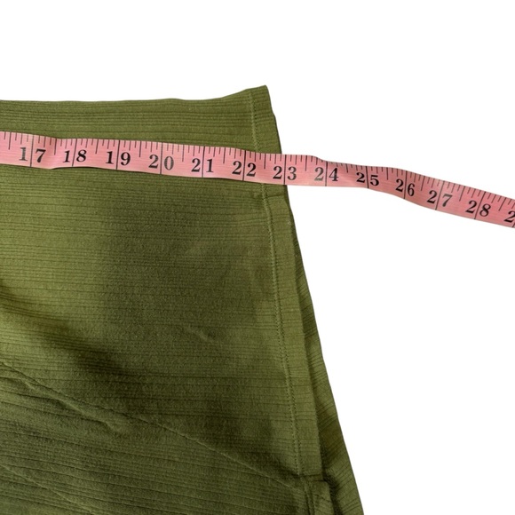 Anthropologie One September Green Asymmetrical Hem Art to Wear Shirt - Picture 9 of 10